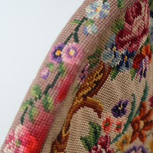 Vintage 1940s British PETIT POINT Beige Tapestry Handbag or Evening Bag with Pink Roses Design. Good Condition