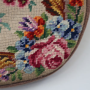 Vintage 1940s British PETIT POINT Beige Tapestry Handbag or Evening Bag with Pink Roses Design. Good Condition