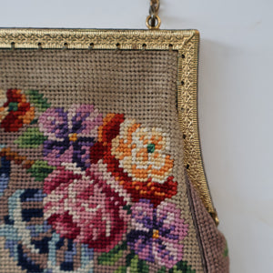 Vintage 1940s British PETIT POINT Beige Tapestry Handbag or Evening Bag with Pink Roses Design. Good Condition