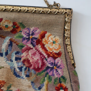 Vintage 1940s British PETIT POINT Beige Tapestry Handbag or Evening Bag with Pink Roses Design. Good Condition