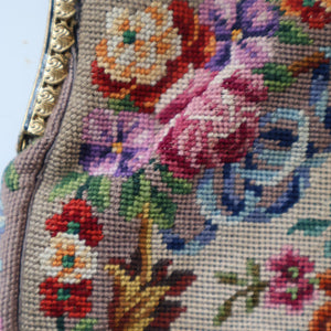 Vintage 1940s British PETIT POINT Beige Tapestry Handbag or Evening Bag with Pink Roses Design. Good Condition