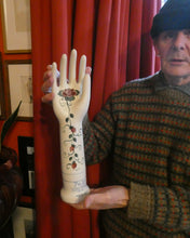 Load image into Gallery viewer, 1971 General Porcelain USA Porcelain Glove Mould 1971. Hand Painted
