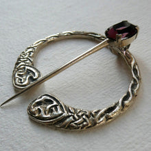 Load image into Gallery viewer, 1960s Penannular Brooch by Cook, Holland &amp; Co. with Inset Amethyst. Traditional Design
