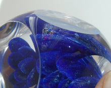 Load image into Gallery viewer,  Perthshire Glass Floral Paperweight (PP133A) with Blue Flower Heads and Facets
