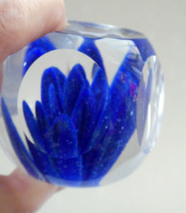  Perthshire Glass Floral Paperweight (PP133A) with Blue Flower Heads and Facets