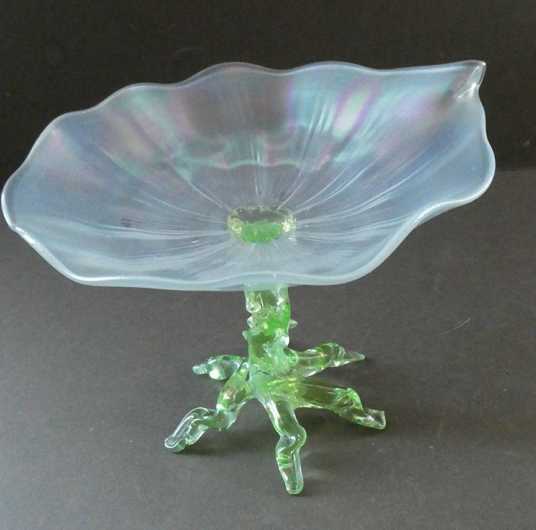 Antique ART NOUVEAU John Walsh Walsh Uranium Glass Water Lily Comport 