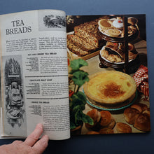 Load image into Gallery viewer, VINTAGE UK Women&#39;s Fashion Magazine. HOUSE WIFE. Published March 1962. Good Condition

