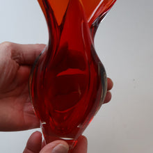 Load image into Gallery viewer, 1960s Murano SOMMERSO Fish Tail Vase. Red Glass Cased with Clear. 8 inches high
