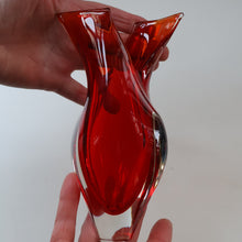Load image into Gallery viewer, 1960s Murano SOMMERSO Fish Tail Vase. Red Glass Cased with Clear. 8 inches high
