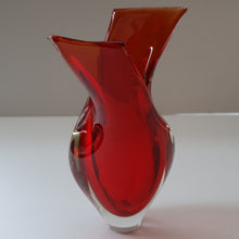 Load image into Gallery viewer, 1960s Murano SOMMERSO Fish Tail Vase. Red Glass Cased with Clear. 8 inches high
