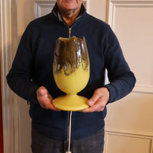 Load image into Gallery viewer, 1950s Scottish VASART Glass Tulip Lamp in Eye-Catching Yellow Shade with Tutti Frutti &amp; Black Flecks. WORKING
