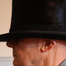 Load image into Gallery viewer, VERY LARGE Vintage TOP HAT / DRESSAGE HAT by “F. DE FRANCISCO, MADRID “.  Good Condition
