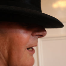 Load image into Gallery viewer, VERY LARGE Vintage TOP HAT / DRESSAGE HAT by “F. DE FRANCISCO, MADRID “.  Good Condition
