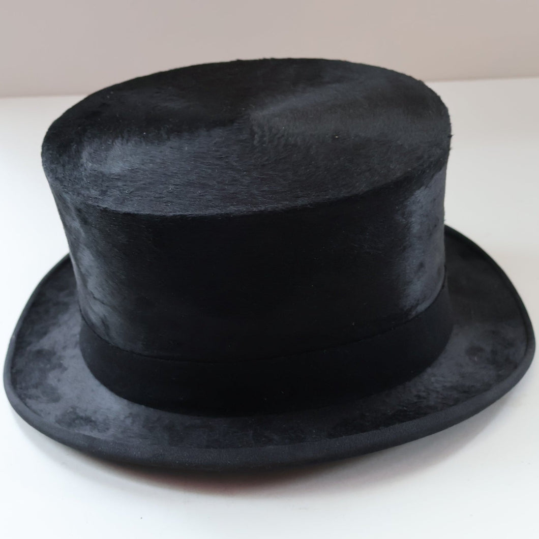 VERY LARGE Vintage TOP HAT / DRESSAGE HAT by “F. DE FRANCISCO, MADRID “.  Good Condition