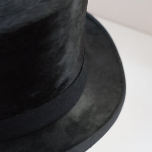 VERY LARGE Vintage TOP HAT / DRESSAGE HAT by “F. DE FRANCISCO, MADRID “.  Good Condition