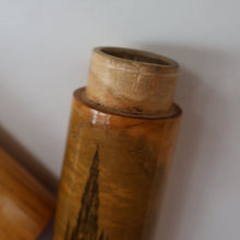 Load image into Gallery viewer, Antique 19th Century MAUCHLINE Ware Cylindrical NEEDLE CASE with image of the Scott Monument, Edinburgh
