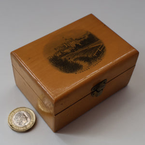 Antique 19th Century MAUCHLINE Ware Box. View of Windsor Castle on the Lid