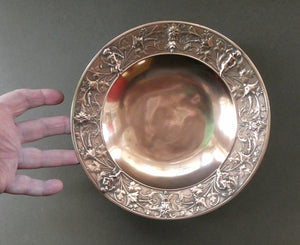 1850s Antique Cast Copper ART UNION Tazza featuring Rims Decorations with Putti Frolicking in Scrolling Foliage