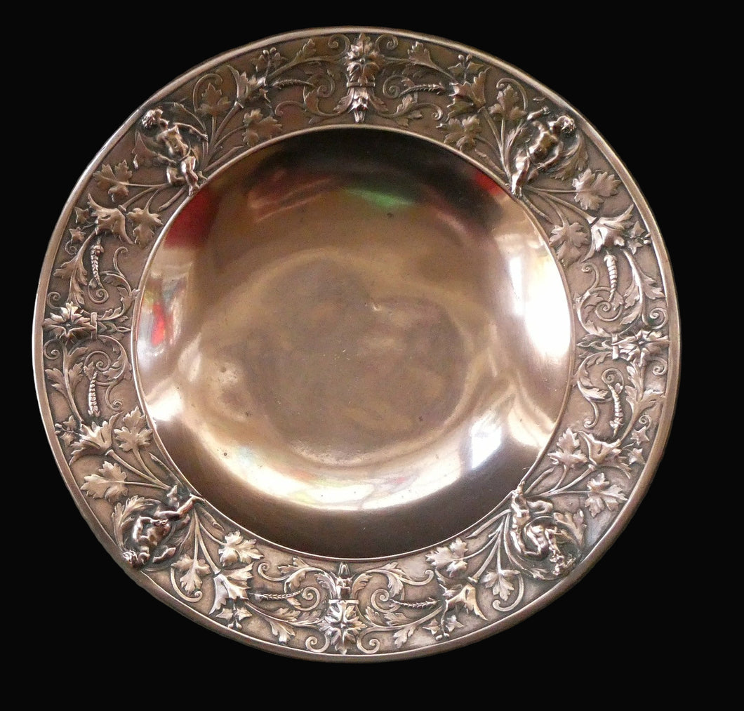 1850s Antique Cast Copper ART UNION Tazza featuring Rims Decorations with Putti Frolicking in Scrolling Foliage