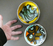 Load image into Gallery viewer, Pair of 1970s Poole Pottery Delphis Dishes. Shallow Bowl and Small Plate
