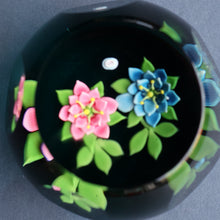 Load image into Gallery viewer, SCOTTISH Limited Edition 1992 Caithness Lampwork Paperweight ROSE GARLAND  by William Manson. Signed to the base 
