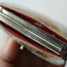 Load image into Gallery viewer, 1930s / 1940s EGYPTIAN Holiday Souvenir. from Alexandria. Mother of Pearl Coin Purse
