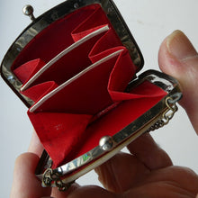 Load image into Gallery viewer, 1930s / 1940s EGYPTIAN Holiday Souvenir. from Alexandria. Mother of Pearl Coin Purse

