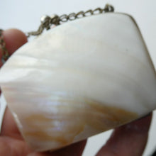 Load image into Gallery viewer, 1930s / 1940s EGYPTIAN Holiday Souvenir. from Alexandria. Mother of Pearl Coin Purse
