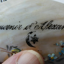 Load image into Gallery viewer, 1930s / 1940s EGYPTIAN Holiday Souvenir. from Alexandria. Mother of Pearl Coin Purse
