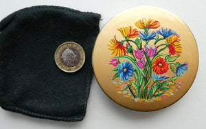 Vintage 1950s POWDER COMPACT with Bouquet of Wild Flowers. Design by STRATTON