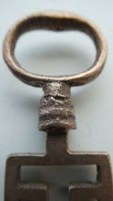 Load image into Gallery viewer, Antique Steel Odell Key. SCOTTISH 18th or 19th Century Door Key

