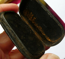 Load image into Gallery viewer, ANTIQUE Snuff Box. Georgian Papier Mache Box with Take a Pinch Mott
