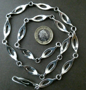 Vintage 1960s Scottish Silver Necklace. With Edinburgh Hallmark 1967