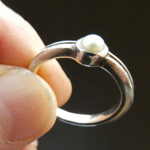 1980s Malcolm Grey Scottish Silver Ring with Pearl