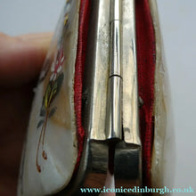 Load image into Gallery viewer, 1930s / 1940s EGYPTIAN Holiday Souvenir. from Alexandria. Mother of Pearl Coin Purse
