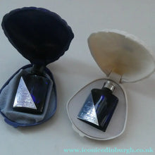 Load image into Gallery viewer, 1930s ART DECO Bourjois "Evening In Paris" Perfume Bottle in Bakelite Blue Clam Shell Box
