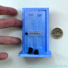 Load image into Gallery viewer, 1930s ART DECO Bourjois "Evening In Paris" Perfume Bottle in Bakelite Hotel Door Box
