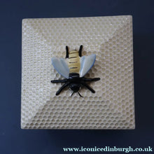 Load image into Gallery viewer, 1930s Art Deco CROWN DEVON Honey Pot or Box with Bee Finial on the Lid
