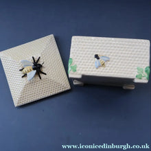 Load image into Gallery viewer, 1930s Art Deco CROWN DEVON Honey Pot or Box with Bee Finial on the Lid
