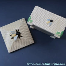 Load image into Gallery viewer, 1930s Art Deco CROWN DEVON Honey Pot or Box with Bee Finial on the Lid
