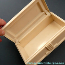 Load image into Gallery viewer, 1930s ART DECO Heavy Early Plastic Cigar or Cigarette Box by Buttner Pipe Company
