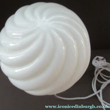 Load image into Gallery viewer, 1930s Walther &amp; Sohne German Art Deco Frosted Glass Nude Table Lamp
