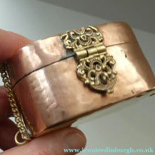 Load image into Gallery viewer, Collectable PAIR of Vintage 1930s Indian Brass and Copper Hanging Pillow Shape Purses
