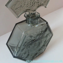 Load image into Gallery viewer, 1930s Czechoslovakian  Schlevogt Bacchus Decanter  &amp; Shot Glasses
