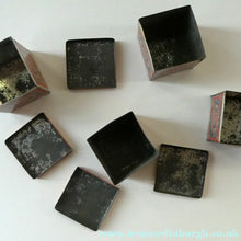 Load image into Gallery viewer, Vintage 1930s MINIATURE or SAMPLE Tin for Huntley and Palmer Biscuits. Blue Colour
