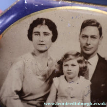 Load image into Gallery viewer, Original 1930s ROYAL FAMILY Sweets Tin with Image Taken from a Marcus Adams Photograph
