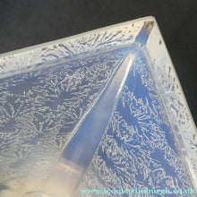 Load image into Gallery viewer, LARGE 1930s Art Deco ETLING Glass Decorative Bowl or Vase. Hexagonal Shape with Cute  
