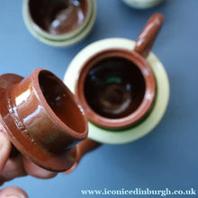 Load image into Gallery viewer, 1940s/ 1950s TORQUAY POTTERY (Longpark, Devon) Souvenir Motto Ware GREAT YARMOUTH
