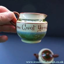 Load image into Gallery viewer, 1940s/ 1950s TORQUAY POTTERY (Longpark, Devon) Souvenir Motto Ware GREAT YARMOUTH
