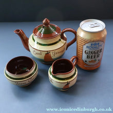 Load image into Gallery viewer, 1940s/ 1950s TORQUAY POTTERY (Longpark, Devon) Souvenir Motto Ware GREAT YARMOUTH

